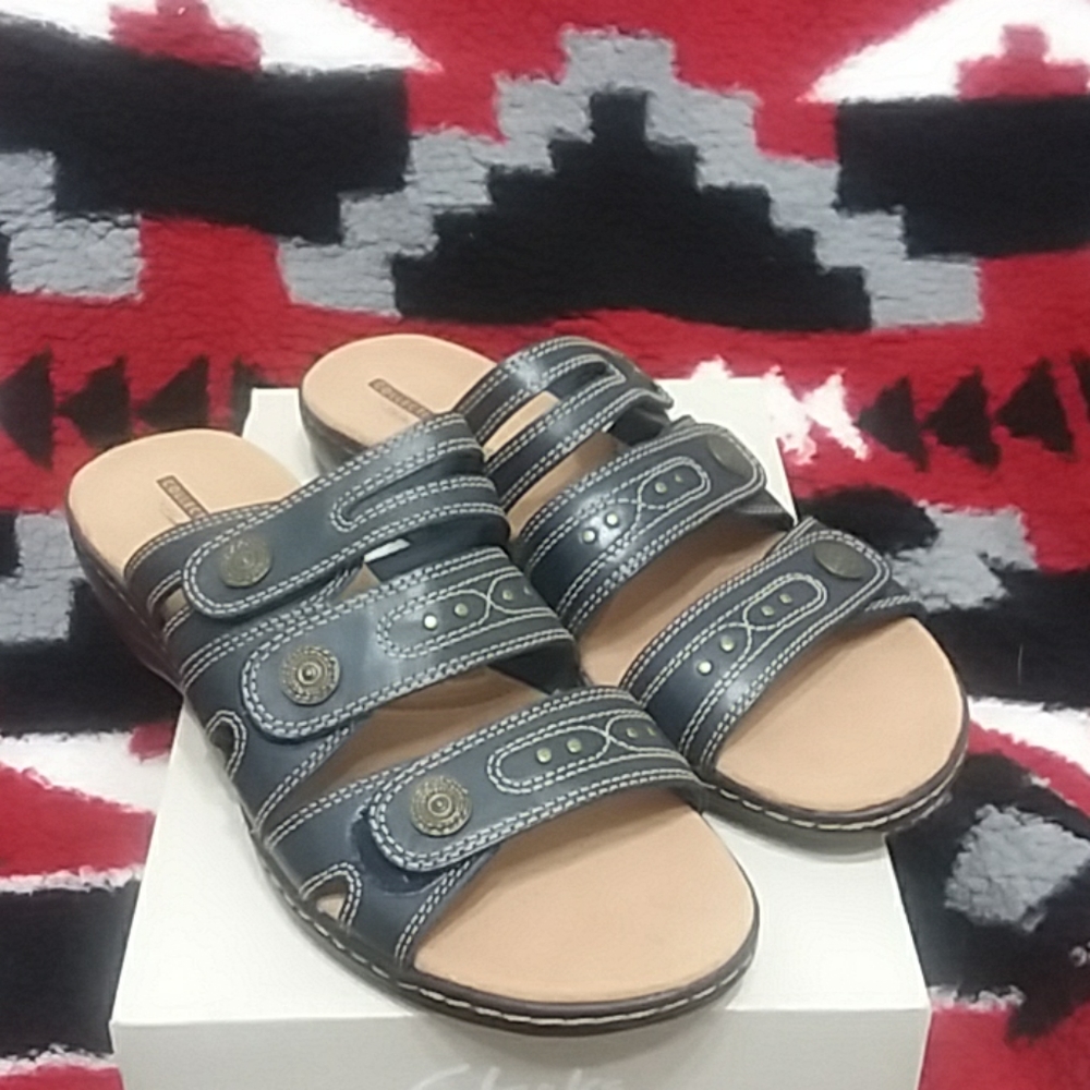 Womens Clarks Sandals